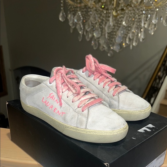 Saint Laurent - Picture 1 of 7
